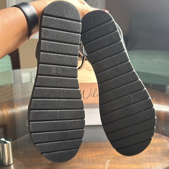 Wild Pair Women’s Jeenie Sparkle Open Toe Ankle Strap in black Sz 8 - Picture 9 of 9